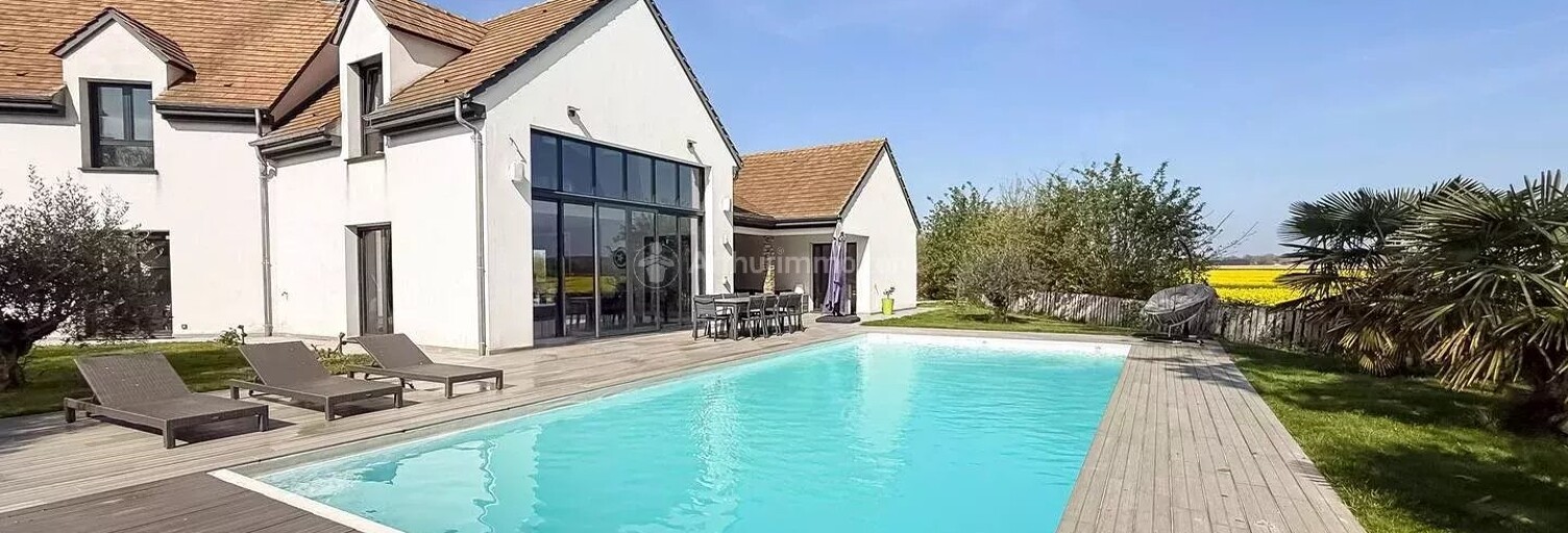 Maison 11 Pièces 334 m² à vendre à Pierre-Levée (77580)