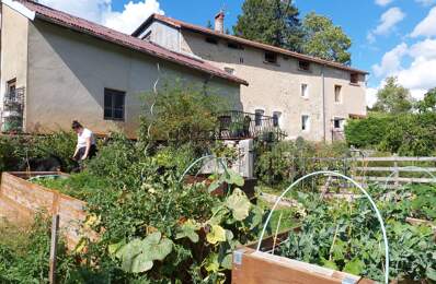 Propriété : Maison habitation et Gîtes à exploiter proche de Lamoura. — photo du bien