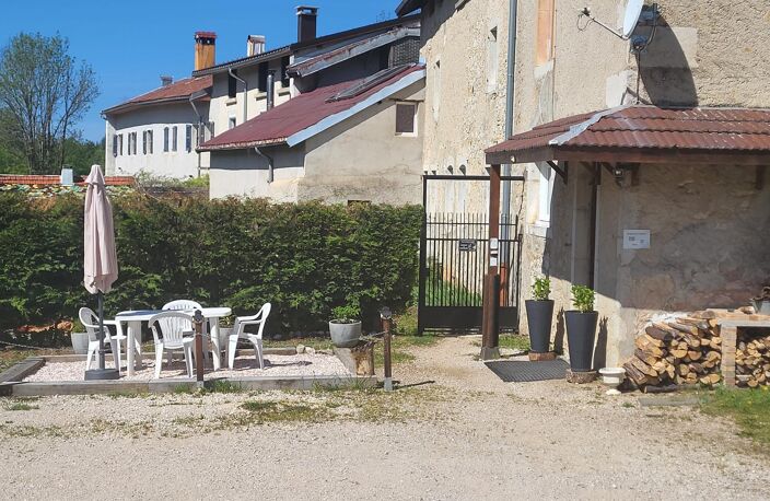 Propriété : Maison habitation et Gîtes à exploiter proche de Lamoura. — photo 3