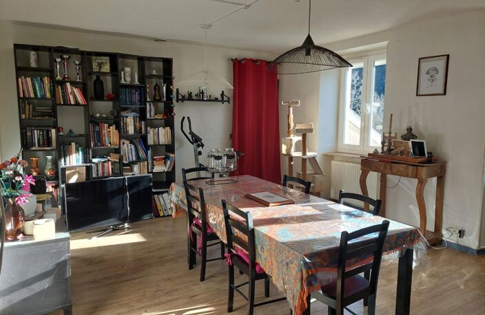 Propriété : Maison habitation et Gîtes à exploiter proche de Lamoura. — photo 5