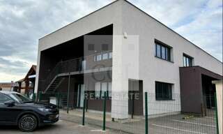 Bureau  94 m² à louer à Saint-Bonnet-de-Mure (69720)