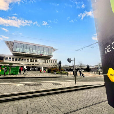 Bureau 4 pièces 1362 €