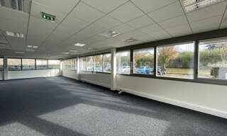 Bureau  538 m² à louer à Dardilly (69570)