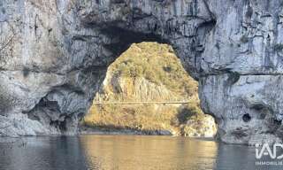 Commerce  43 m² à vendre à Barjac (30430)