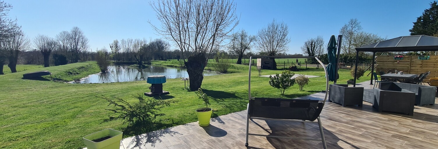 Maison 9 Pièces 213 m² à vendre à Puy-du-Lac (17380)