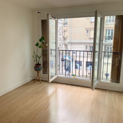 Appartement 1 pièces 735 €