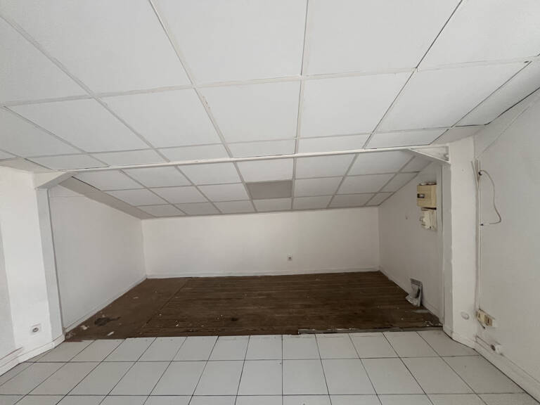 Local Commercial de 35m2 aux Abymes — photo 1