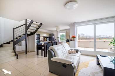 Appartement 4 pièces 348963 €