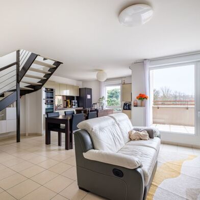 Appartement 4 pièces 348963 €