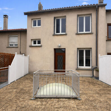 Appartement 3 pièces 830 €