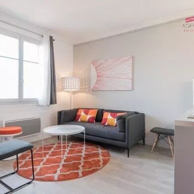Appartement 2 pièces 710 €