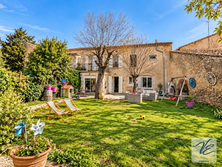 À AZILLE – MAISON BOURGEOISE RÉNOVÉE DE 259 M² AVEC 5 CHAMBRES, JARDIN PISCINABLE, PUITS ET GARAGE — photo 1