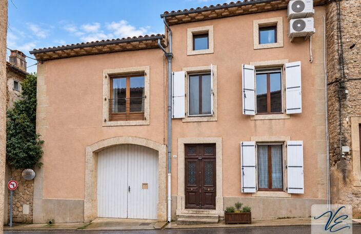 À AZILLE – MAISON BOURGEOISE RÉNOVÉE DE 259 M² AVEC 5 CHAMBRES, JARDIN PISCINABLE, PUITS ET GARAGE — photo 3