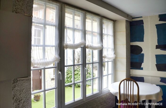 Maison à vendre  SURGERES (17) Ensemble immobilier de 120 m² hab. à remettre au goût du jour! — photo 4