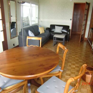 Appartement 1 pièces 900 €