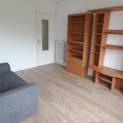 Appartement 3 pièces 860 €