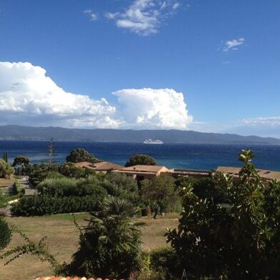 Appartement 2 pièces 710 €