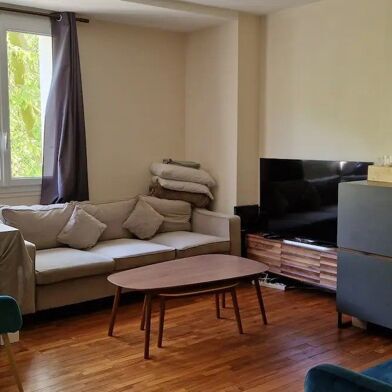 Appartement 3 pièces 2100 €
