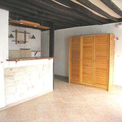 Appartement 1 pièces 905 €