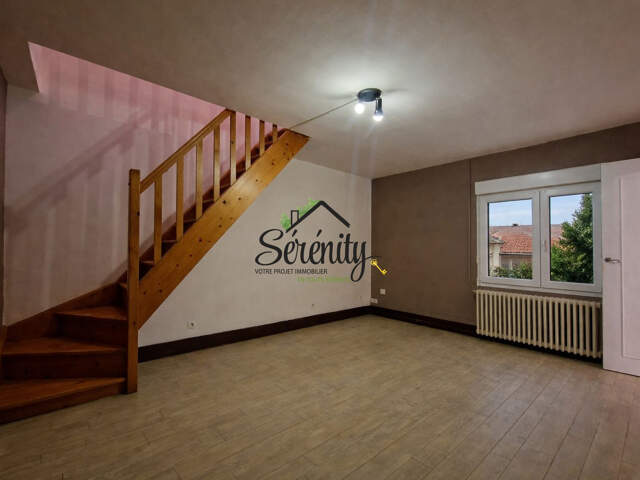 Habitation à combles mansardés à Conforter, 70 M2 habitables, — photo du bien