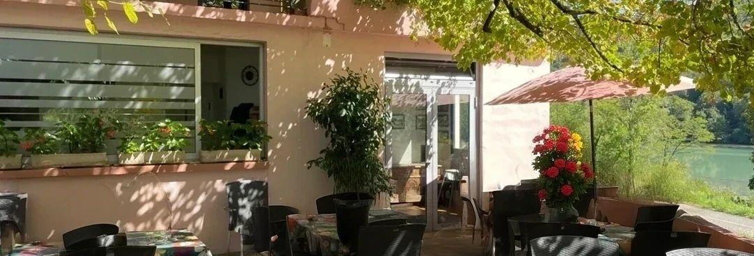 Commerce  285 m² à vendre à Massignieu-de-Rives (01300)