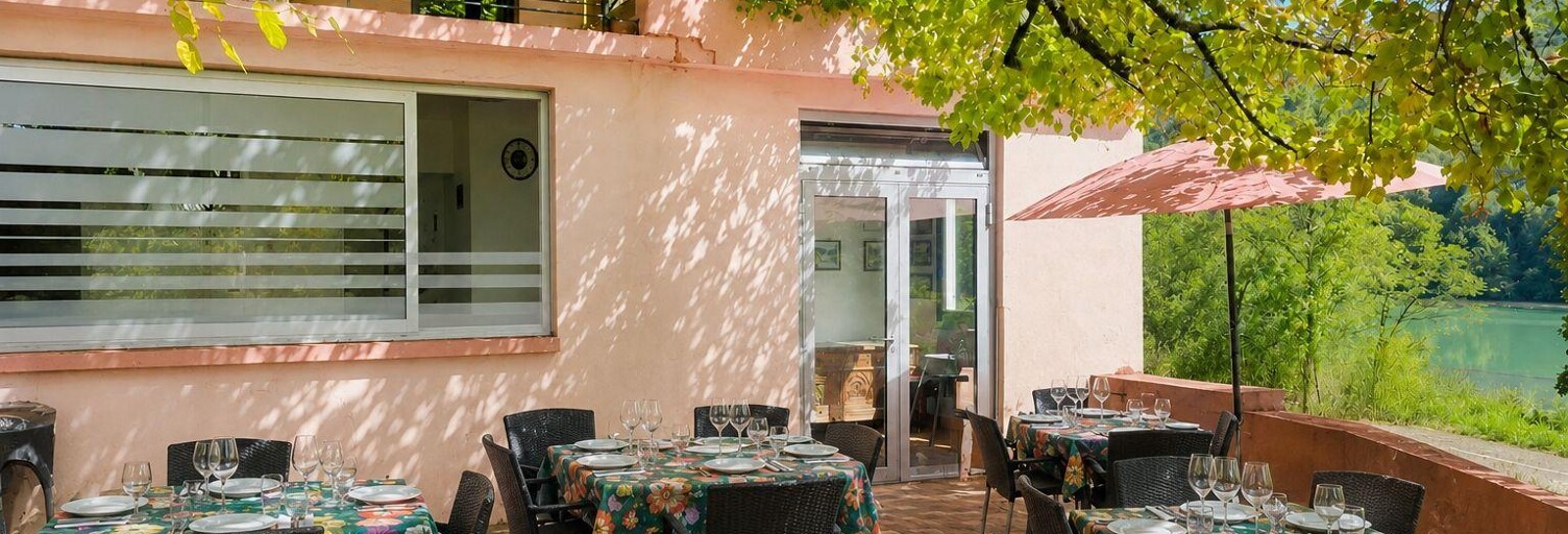 Commerce  285 m² à vendre à Massignieu-de-Rives (01300)