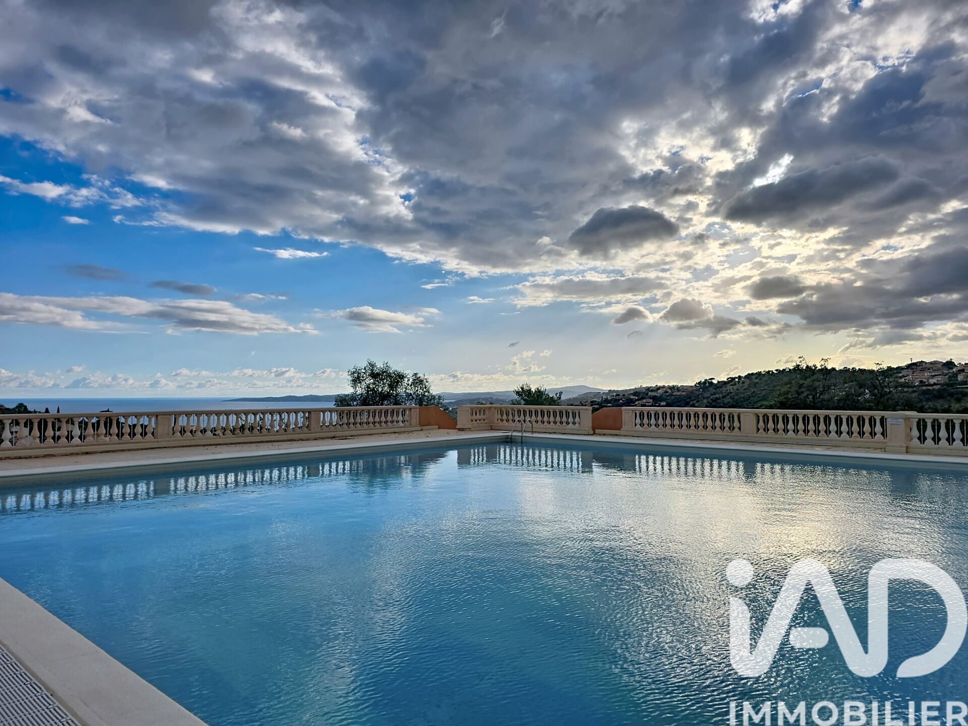 Roquebrune-Sur-Argens - 35m² - 3p. - 1ch.