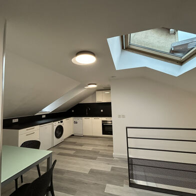 Appartement 1 pièces 900 €