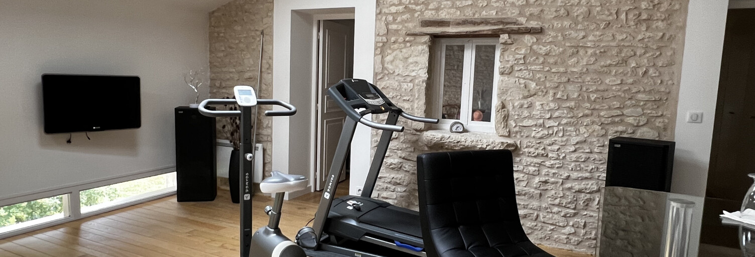 Maison 8 Pièces 244 m² à vendre à La Brousse (17160)