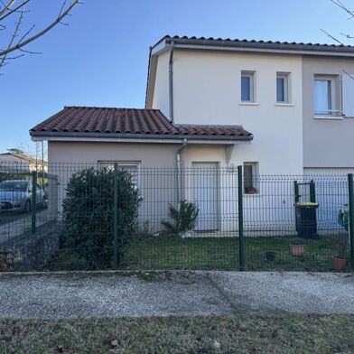 Maison 5 pièces 1600 €