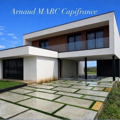 Maison 7 pièces 395000 €