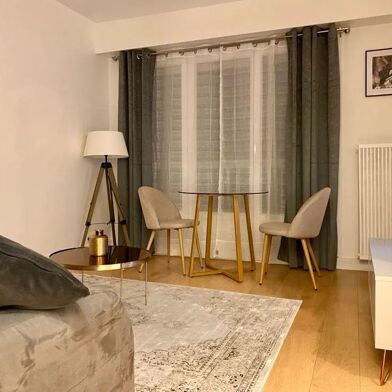 Appartement 1 pièces 940 €
