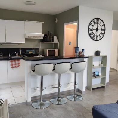 Appartement 3 pièces 890 €