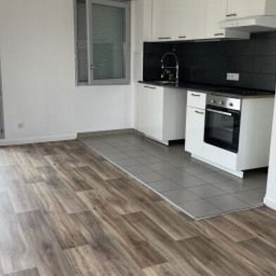 Appartement 2 pièces 1085 €