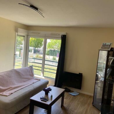 Appartement 2 pièces 830 €