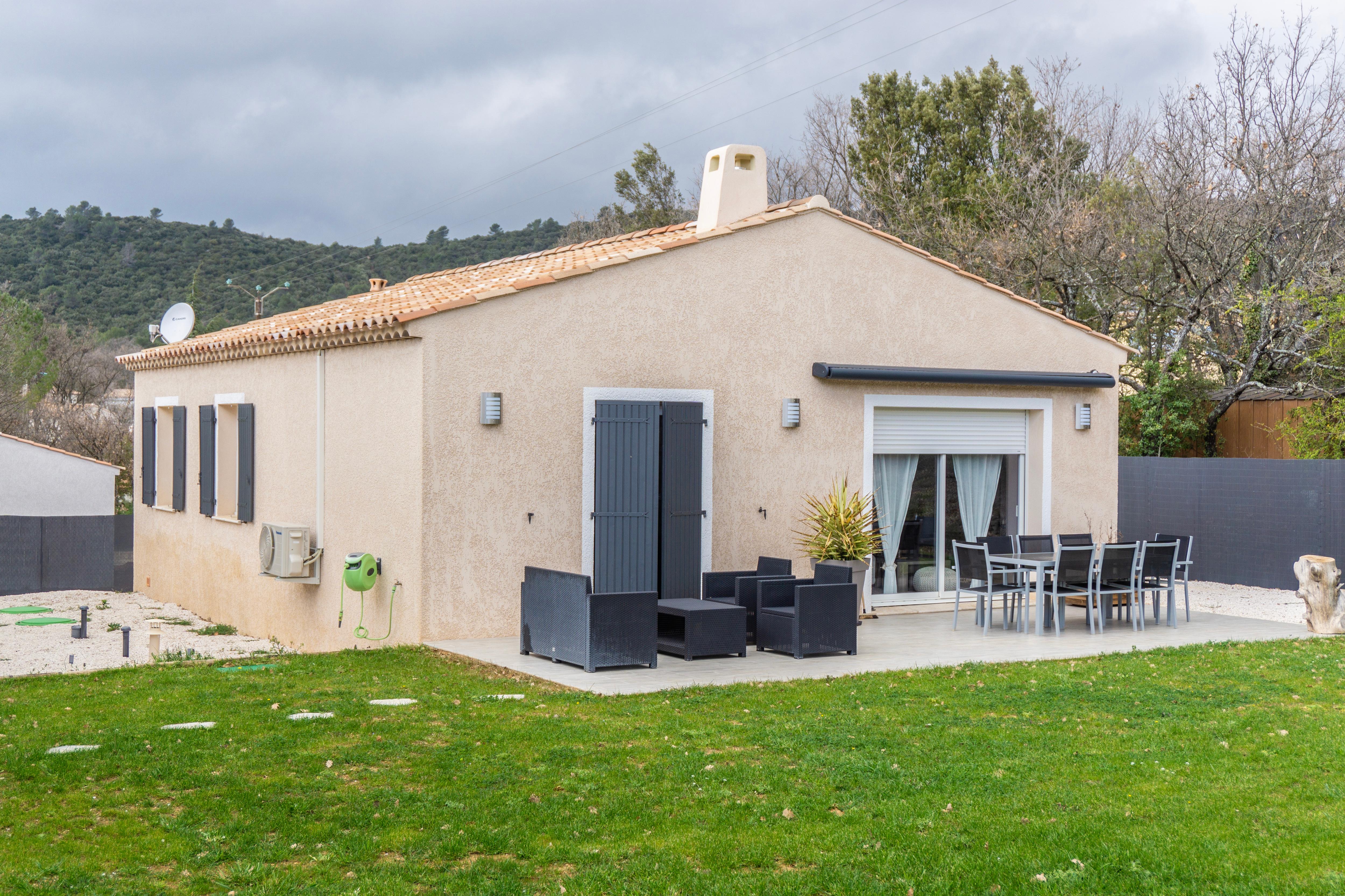 Villa / Maison  T5 à vendre Saint-Maximin-la-Sainte-Baume 83470
