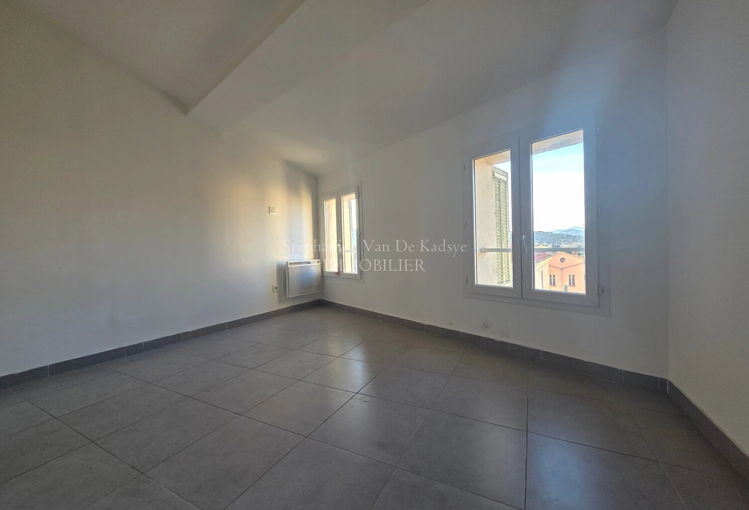 APPARTEMENT 49 M² - DUPLEX - CHAMBRE - BUREAU — photo 1