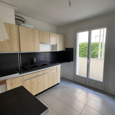 Appartement 3 pièces 926 €
