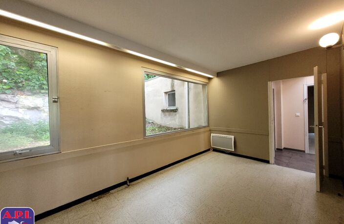 Location local industriel 6 pièces 137 m² à Lavelanet (09300) — photo 4