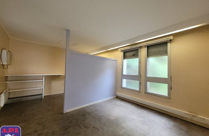 Location local industriel 6 pièces 137 m² à Lavelanet (09300) — photo 5