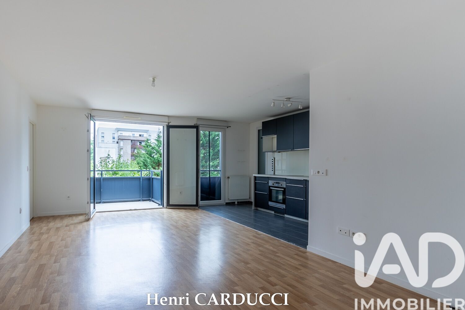 Vente Appartement 4 pièces - Photo 2