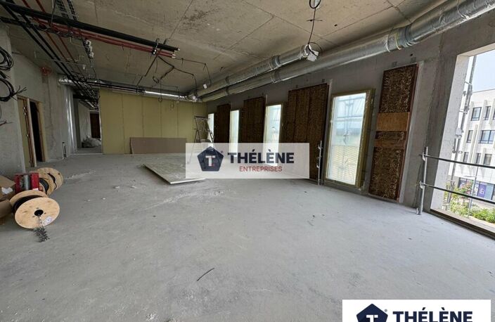 BUREAUX à VENDRE — photo 2