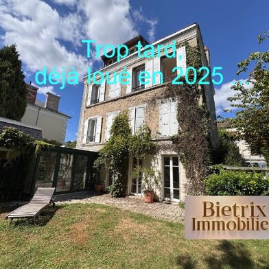 Maison 14 pièces 2950 €