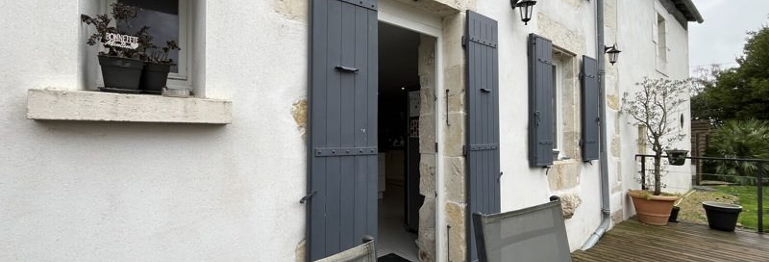 Maison 9 Pièces 210 m² à vendre à Saint-Georges-du-Bois (17700)