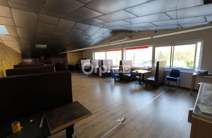 LOCAL COMMERCIAL A VENDRE — photo 2