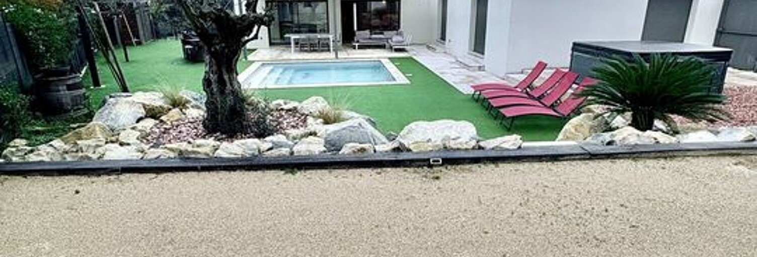 Maison 4 Pièces 128 m² à vendre à Rochefort-du-Gard (30650)