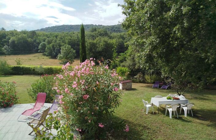 Villa d'exception, 2000 m² de terrain , Piscine & Véranda , — photo 3