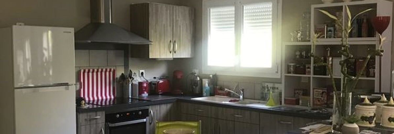 Maison 4 Pièces 130 m² à louer à Lamothe-Landerron (33190)