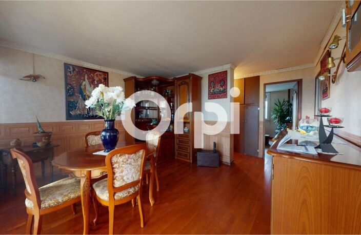 Appartement T4 À Vendre_Bron Parilly — photo 2