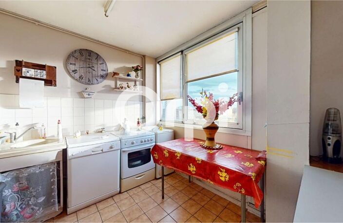 Appartement T4 À Vendre_Bron Parilly — photo 3